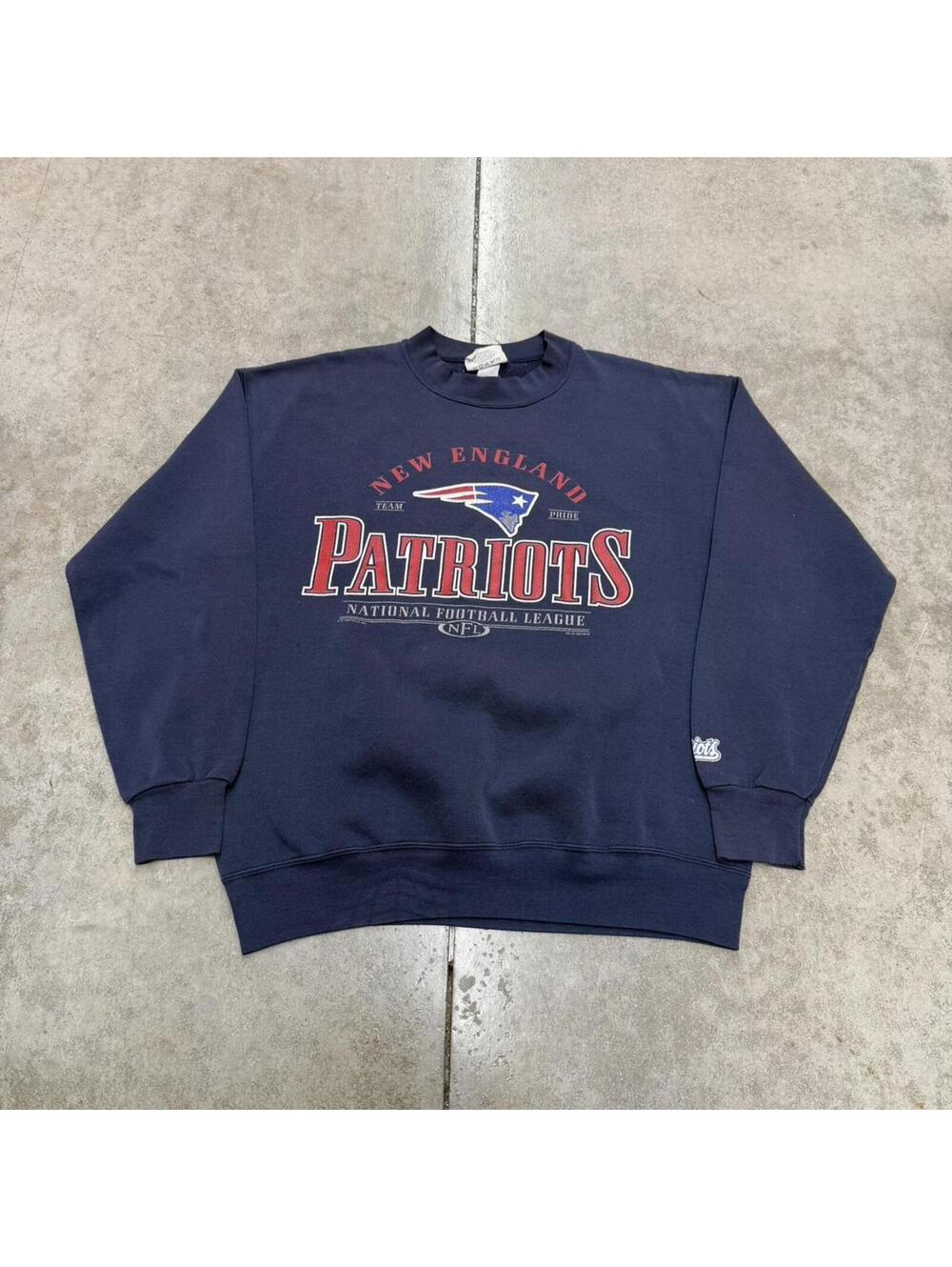 vintage new england patriots lee sport navy spell out crewneck size large